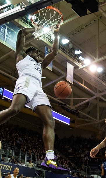 Stewart, McDaniels lead No. 25 Washington over USD 88-69